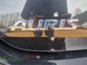 Używane Sworzen prawy tyl Toyota Auris (E18) 1.8 16V Hybrid Cena na żądanie oferowane przez Kleine Staarman B.V. Autodemontage