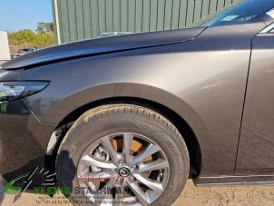 Używane Ekran lewy przód Mazda 3 (BP) 2.0 SkyActiv-X 180 M Hybrid 16V Cena € 150,00 Procedura marży oferowane przez Kleine Staarman B.V. Autodemontage