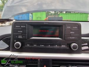 Używane Radio Kia Picanto (JA) 1.0 12V Cena € 175,00 Procedura marży oferowane przez Kleine Staarman B.V. Autodemontage