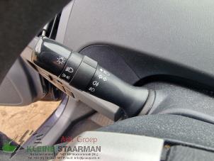 Używane Przelacznik kierunkowskazu Toyota Prius (ZVW3) 1.8 16V Cena na żądanie oferowane przez Kleine Staarman B.V. Autodemontage