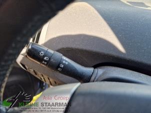 Używane Przelacznik kierunkowskazu Toyota Prius (ZVW3) 1.8 16V Plug-in Cena na żądanie oferowane przez Kleine Staarman B.V. Autodemontage