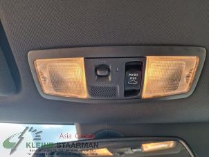 Używane Oswietlenie wewnetrzne przód Mitsubishi Outlander (GF/GG) 2.4 16V PHEV 4x4 Cena € 121,00 Z VAT oferowane przez Kleine Staarman B.V. Autodemontage
