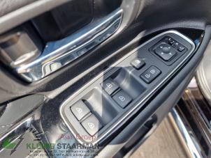 Używane Przelacznik lusterka Mitsubishi Outlander (GF/GG) 2.4 16V PHEV 4x4 Cena € 51,43 Z VAT oferowane przez Kleine Staarman B.V. Autodemontage
