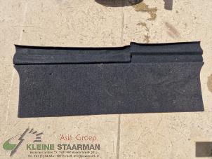 Używane Plyta podlogowa bagaznika Mitsubishi Outlander (GF/GG) 2.4 16V PHEV 4x4 Cena na żądanie oferowane przez Kleine Staarman B.V. Autodemontage