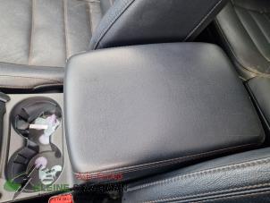 Gebruikte Armsteun Mazda CX-5 II (KF) 2.0 SkyActiv-G 160 16V 4WD Prijs op aanvraag aangeboden door Kleine Staarman B.V. Autodemontage