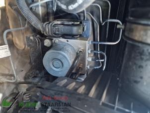Używane Pompa ABS Nissan X-Trail (T32) 1.6 Energy dCi Cena na żądanie oferowane przez Kleine Staarman B.V. Autodemontage