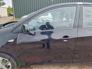 Używane Szyba drzwi lewych przednich wersja 4-drzwiowa Kia Picanto (TA) 1.0 12V Cena na żądanie oferowane przez Kleine Staarman B.V. Autodemontage