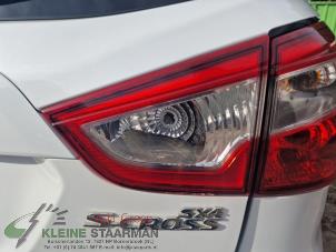 Begagnade Baklykta, höger Suzuki SX4 S-Cross (JY) 1.6 16V Pris € 50,00 Marginaltabell erbjuds av Kleine Staarman B.V. Autodemontage