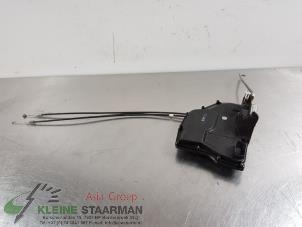 Używane Mechanizm blokady drzwi prawych przednich wersja 4-drzwiowa Suzuki Swift (ZA/ZC/ZD1/2/3/9) 1.3 VVT 16V Cena € 50,00 Procedura marży oferowane przez Kleine Staarman B.V. Autodemontage