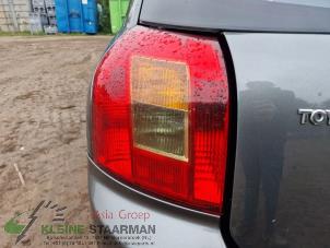 Używane Tylne swiatlo pozycyjne lewe Toyota Corolla (E12) 1.4 16V VVT-i Cena na żądanie oferowane przez Kleine Staarman B.V. Autodemontage