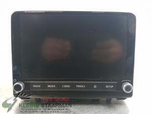 Używane Radio Kia Stonic (YB) 1.0i T-GDi 12V Cena € 300,00 Procedura marży oferowane przez Kleine Staarman B.V. Autodemontage