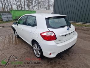Używane Naroznik karoserii lewy tyl Toyota Auris (E15) 1.8 16V HSD Full Hybrid Cena na żądanie oferowane przez Kleine Staarman B.V. Autodemontage