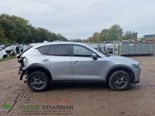 Gebruikte B-stijl rechts Mazda CX-5 II (KF) 2.2 SkyActiv-D 150 16V 2WD Prijs op aanvraag aangeboden door Kleine Staarman B.V. Autodemontage