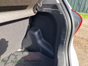 Gebruikte Kofferbakbekleding rechts Hyundai i10 (B5) 1.0 12V Prijs op aanvraag aangeboden door Kleine Staarman B.V. Autodemontage