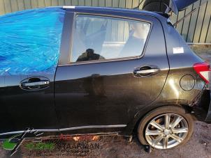 Używane Drzwi lewe tylne wersja 4-drzwiowa Toyota Yaris III (P13) 1.33 16V Dual VVT-I Cena € 100,00 Procedura marży oferowane przez Kleine Staarman B.V. Autodemontage