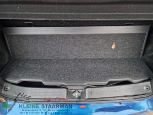 Używane Plyta podlogowa bagaznika Suzuki Swift (ZA/ZC/ZD1/2/3/9) 1.6 Sport VVT 16V Cena na żądanie oferowane przez Kleine Staarman B.V. Autodemontage