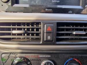 Begagnade Nödbelysningsbrytare Hyundai i10 1.2 16V Pris på förfrågan erbjuds av Kleine Staarman B.V. Autodemontage