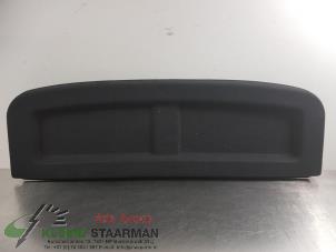 Gebruikte Hoedenplank Hyundai i10 (F5) 1.1i 12V Prijs € 40,00 Margeregeling aangeboden door Kleine Staarman B.V. Autodemontage