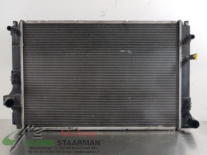 Radiateur van een Toyota Yaris III (P13) 1.5 16V Hybrid 2019