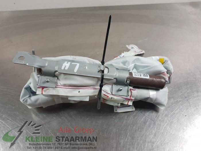 Airbag hemel links van een Toyota Yaris III (P13) 1.5 16V Hybrid 2019