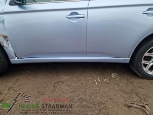 Używane Belka boczna lewa Mitsubishi Outlander (GF/GG) 2.0 16V PHEV 4x4 Cena na żądanie oferowane przez Kleine Staarman B.V. Autodemontage