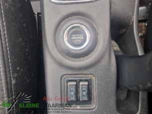 Używane Przelacznik 2WD/4WD Mitsubishi Outlander (GF/GG) 2.0 16V PHEV 4x4 Cena na żądanie oferowane przez Kleine Staarman B.V. Autodemontage