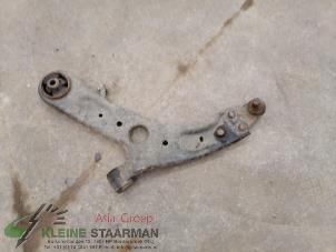 Używane Wahacz zawieszenia dolny lewy przód Kia Pro cee'd (JDB3) 1.6 GDI 16V Cena na żądanie oferowane przez Kleine Staarman B.V. Autodemontage