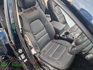 Gebruikte Voorstoel rechts Mazda CX-5 II (KF) 2.2 SkyActiv-D 184 16V 2WD Prijs op aanvraag aangeboden door Kleine Staarman B.V. Autodemontage