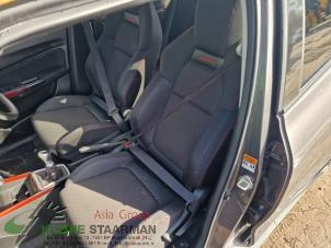 Używane Fotel lewy Suzuki Swift (ZC/ZD) 1.4 Booster Jet Sport Turbo 16V Cena € 125,00 Procedura marży oferowane przez Kleine Staarman B.V. Autodemontage