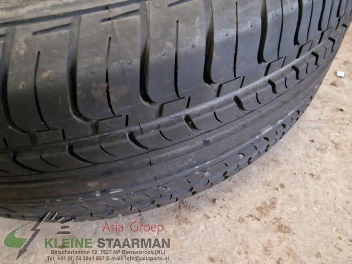 Velg + Band van een Hyundai iX35 (LM) 1.7 CRDi 16V 2014