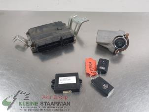 Gebruikte Kontaktslot + computer Toyota Yaris II (P9) 1.33 16V Dual VVT-I Prijs € 125,00 Margeregeling aangeboden door Kleine Staarman B.V. Autodemontage