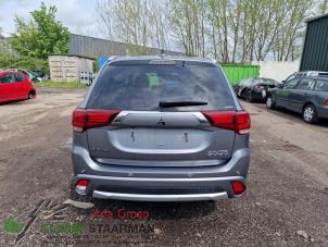 Używane Plyta panelu tylnego Mitsubishi Outlander (GF/GG) 2.0 16V PHEV 4x4 Cena na żądanie oferowane przez Kleine Staarman B.V. Autodemontage