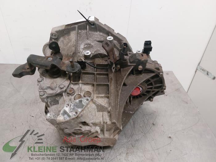 Versnellingsbak van een Kia Picanto (TA) 1.2 16V 2012