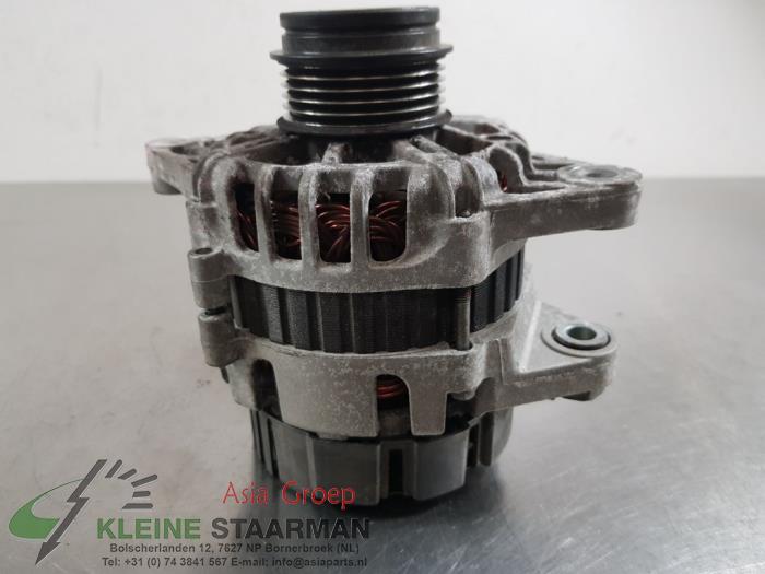 Dynamo van een Kia Picanto (TA) 1.2 16V 2012