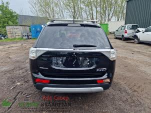 Używane Plyta panelu tylnego Mitsubishi Outlander (GF/GG) 2.0 16V PHEV 4x4 Cena na żądanie oferowane przez Kleine Staarman B.V. Autodemontage
