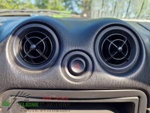 Begagnade Nödbelysningsbrytare Mazda MX-5 (NB18/35/8C) 1.6i 16V Pris på förfrågan erbjuds av Kleine Staarman B.V. Autodemontage