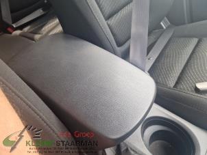 Gebruikte Armsteun Mazda CX-5 I (KE,GH) 2.0 SkyActiv-G 165 16V 2WD Prijs op aanvraag aangeboden door Kleine Staarman B.V. Autodemontage