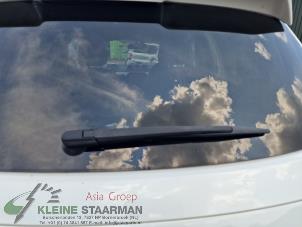 Używane Ramie wycieraczki tylnej Suzuki Vitara (LY/MY) 1.4 S Turbo 16V AllGrip Cena na żądanie oferowane przez Kleine Staarman B.V. Autodemontage