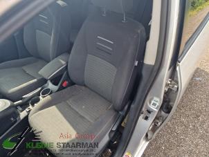 Używane Fotel lewy Toyota Verso 1.8 16V VVT-i Cena na żądanie oferowane przez Kleine Staarman B.V. Autodemontage
