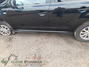 Begagnade Sidokjol, vänster Mitsubishi ASX 1.6 MIVEC 16V Pris på förfrågan erbjuds av Kleine Staarman B.V. Autodemontage