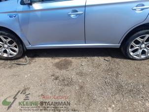 Używane Belka boczna lewa Mitsubishi Outlander (GF/GG) 2.0 16V PHEV 4x4 Cena na żądanie oferowane przez Kleine Staarman B.V. Autodemontage