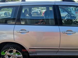 Używane Drzwi prawe tylne wersja 4-drzwiowa Mitsubishi Outlander (CU) 2.0 16V 4x2 Cena € 100,00 Procedura marży oferowane przez Kleine Staarman B.V. Autodemontage
