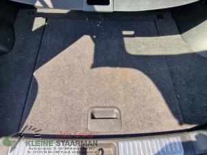 Używane Plyta podlogowa bagaznika Mitsubishi Outlander (CU) 2.0 16V 4x2 Cena na żądanie oferowane przez Kleine Staarman B.V. Autodemontage