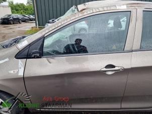 Używane Szyba drzwi lewych przednich wersja 4-drzwiowa Kia Picanto (TA) 1.0 12V Cena na żądanie oferowane przez Kleine Staarman B.V. Autodemontage