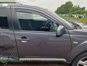 Używane Drzwi prawe przednie wersja 4-drzwiowa Mitsubishi Outlander (CW) 2.4 16V Mivec 4x4 Cena € 100,00 Procedura marży oferowane przez Kleine Staarman B.V. Autodemontage