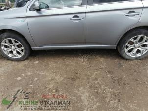 Używane Belka boczna lewa Mitsubishi Outlander (GF/GG) 2.0 16V PHEV 4x4 Cena na żądanie oferowane przez Kleine Staarman B.V. Autodemontage
