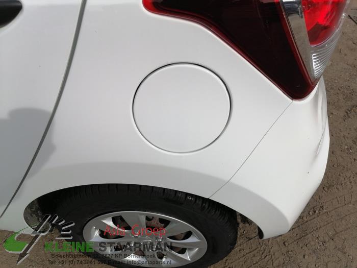 Tanklucka från en Hyundai i10 (B5) 1.0 12V 2018