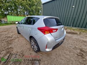 Używane Naroznik karoserii lewy tyl Toyota Auris (E18) 1.8 16V Hybrid Cena na żądanie oferowane przez Kleine Staarman B.V. Autodemontage