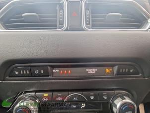 Gebruikte Stoelverwarmings Schakelaar Mazda CX-5 II (KF) 2.2 SkyActiv-D 175 16V 4WD Prijs op aanvraag aangeboden door Kleine Staarman B.V. Autodemontage