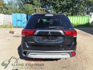 Używane Plyta panelu tylnego Mitsubishi Outlander (GF/GG) 2.0 16V 4x4 Cena na żądanie oferowane przez Kleine Staarman B.V. Autodemontage